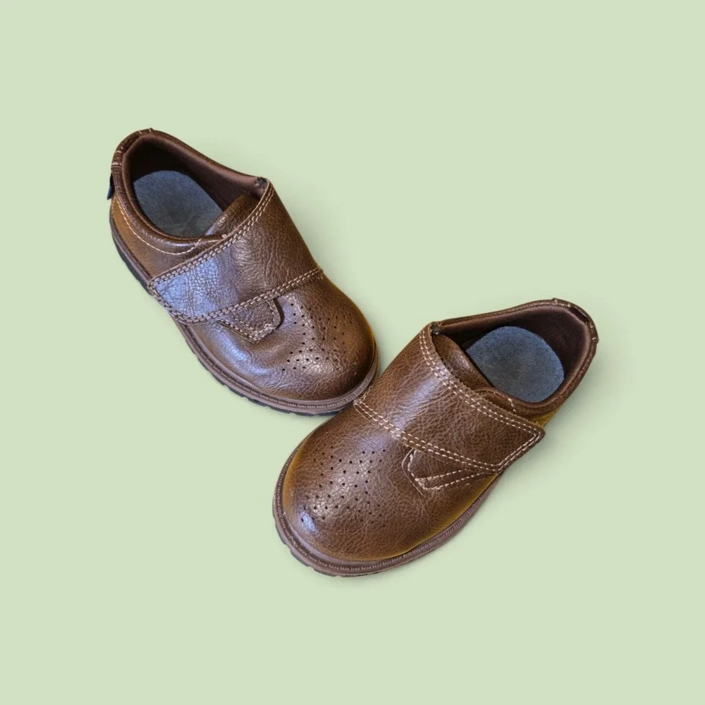 Carters Toddler Boys Brown Faux Leather Dress Shoes Hook Loop Strap Size 7